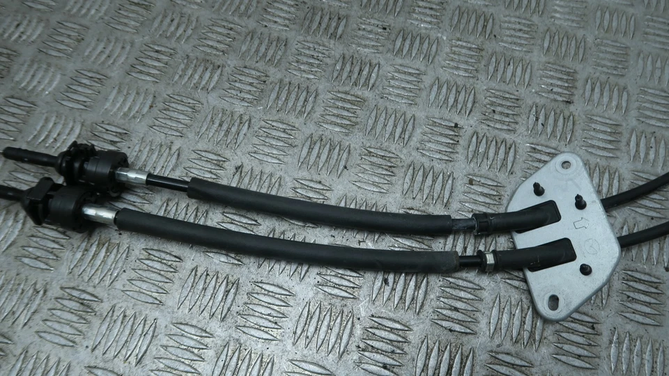 2014 MAZDA 3 SPORT NAV 2.0 PETROL MK3 GEAR LINKAGE CABELS REF12246 — 第 4/4 张图片