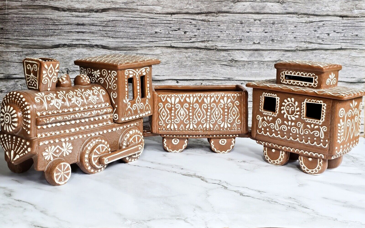 Pottery Barn Christmas Holiday Gingerbread Village Train Set