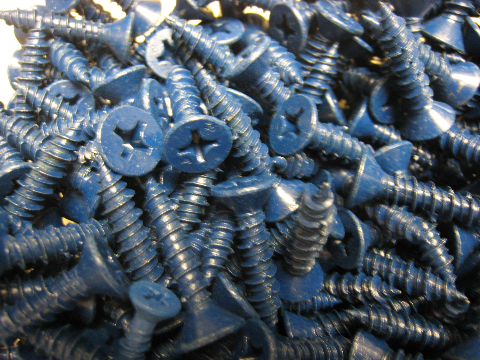 200 pcs 1/4" x 1-1/4" CONCRETE MASONRY cement SCREWS anchors PHILLIPS FLAT head