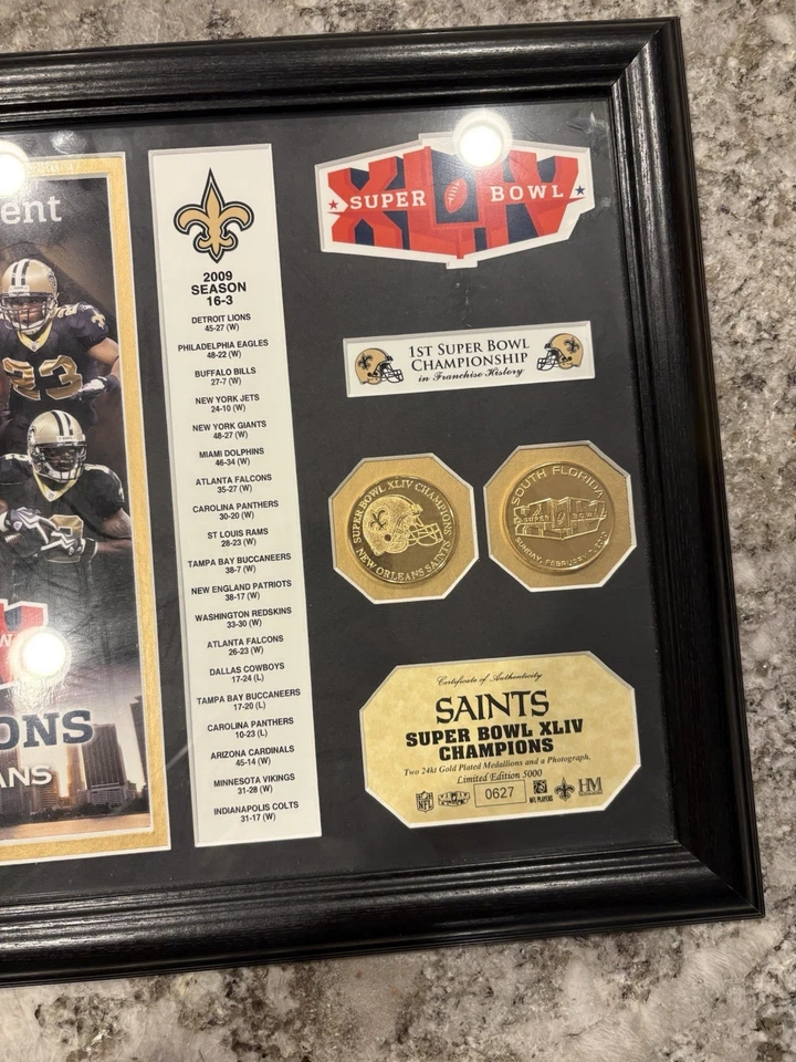 Medalhões e foto do Super Bowl XLIV Championship New Orleans LE 0627-5000 24kt Fr - Imagem 3 de 4