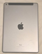 Apple iPad Tablet Silver iOS Wi-Fi Built-In Front Camera with Case Bundle