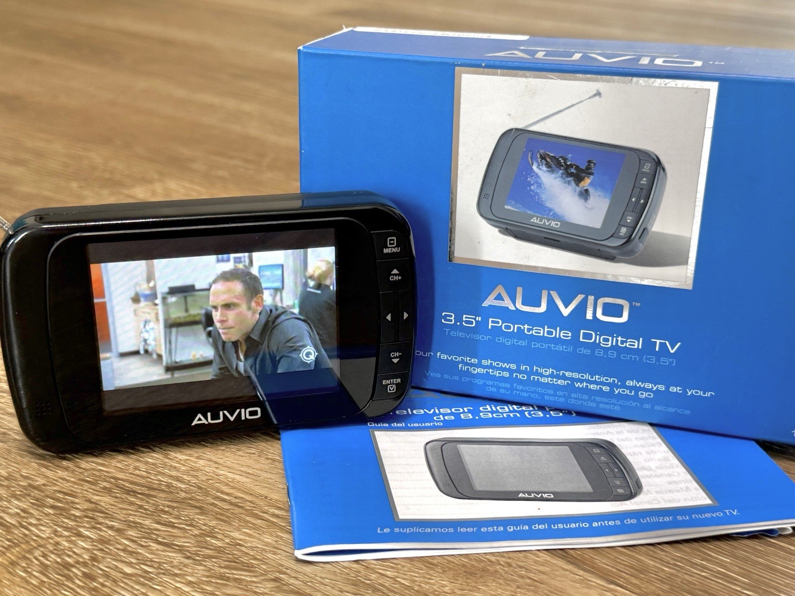 Auvio 3.5&rdquo; Portable Digital TV 320 x 240 High Resolution Mini Television 16-972