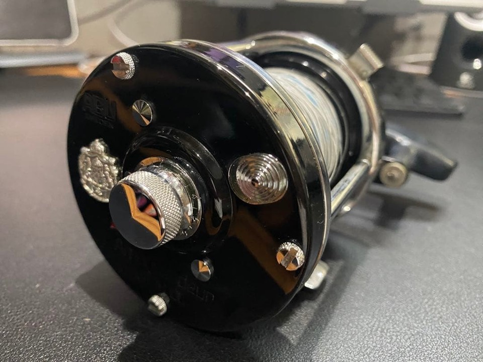 Blak R Fish Abu Garcia Ambassadeur 9000CL Classic Black Silver Fishing Reel ...