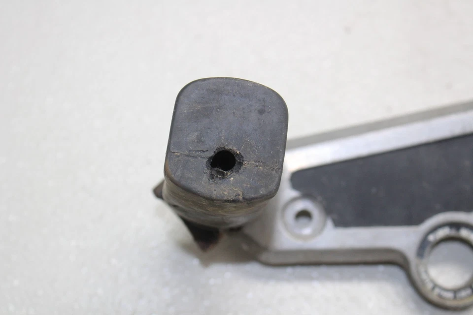 81-83 KAWASAKI KZ1100A EJE REPOSAPIÉS DELANTERO IZQUIERDO CLAVIJA PASO Foto 2 de 4