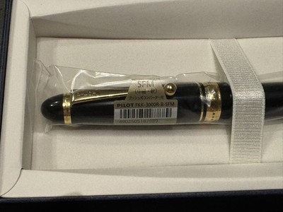 PILOT Mannenhitsu Custom 743 B SFM Fountain Pen, Black, FKK3000RBSFM