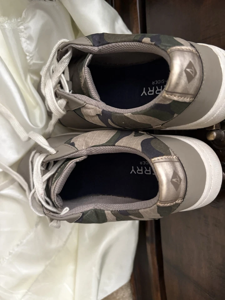 Sperry Taupe Camo Lace Up Sneakers Women's Size 8.5 M Low Top - Image 4 of 4