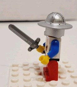 Lego Kingdoms Lion Knight Minifigure For Castle Building Set #5929