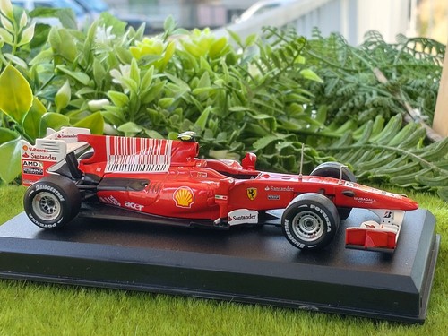 F1 2010 / Ferrari / F10 / No8 F.Alonso / 1/43 Diecast Car / PRC - Picture 9 of 17