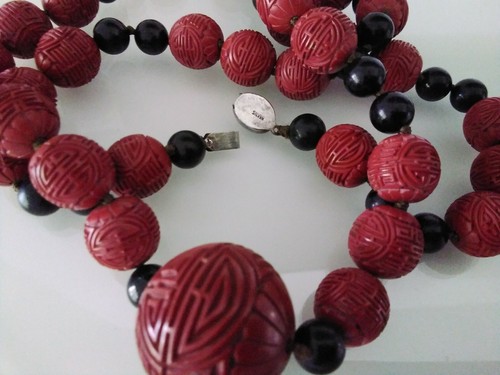 Authentischer chinesischer Qing 19. Jh. handgeschnitzter Shou Zinnober & Onyx Perlen Seidensilber - Bild 8 von 12