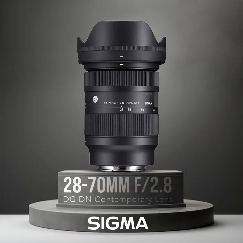 Sigma 28 to 70mm f 2.8 DG DN Contemporary Lens for L Mount Bundle