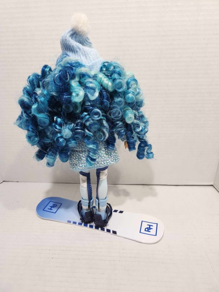 MGA 2020 Rainbow High Winter Break Skyler Bradshaw Articulated Doll w