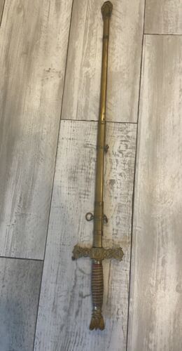 "Espada ceremonial grabada W.A. Raymold Caballeros del Águila Dorada 36"" de largo" - Imagen 3 de 14