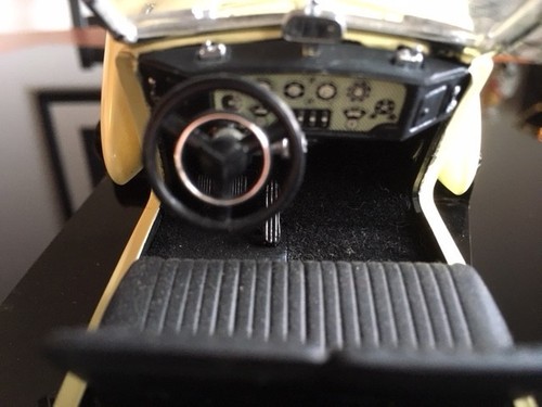Franklin Mint 1937 Cord 812 Phaeton Coupe 812 - A Gordon Buehrig Designed Car - Picture 3 of 7