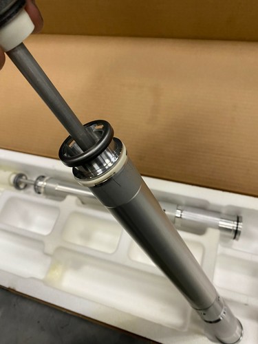 USED OEM Yamaha YZF-R6 YZF-R1 Fork Cartridge and Cap Assembly Right and Left - Foto 8 di 8