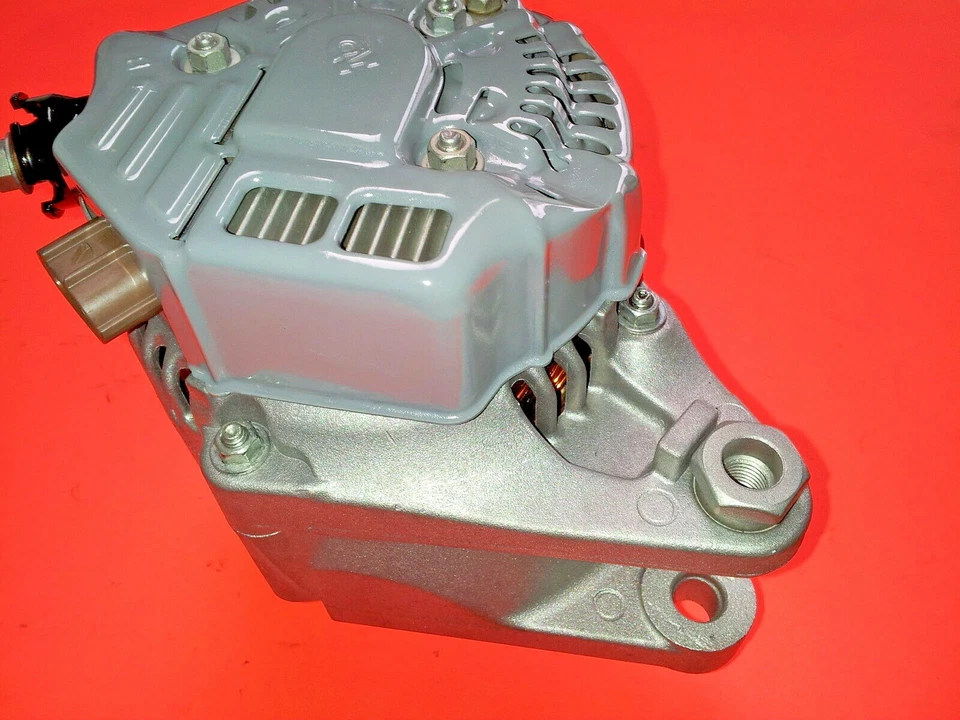 2005 2006 Toyota Corolla 4 Cylinder 1.8Liter 2ZZGE eng Alternator - Image 2 of 3