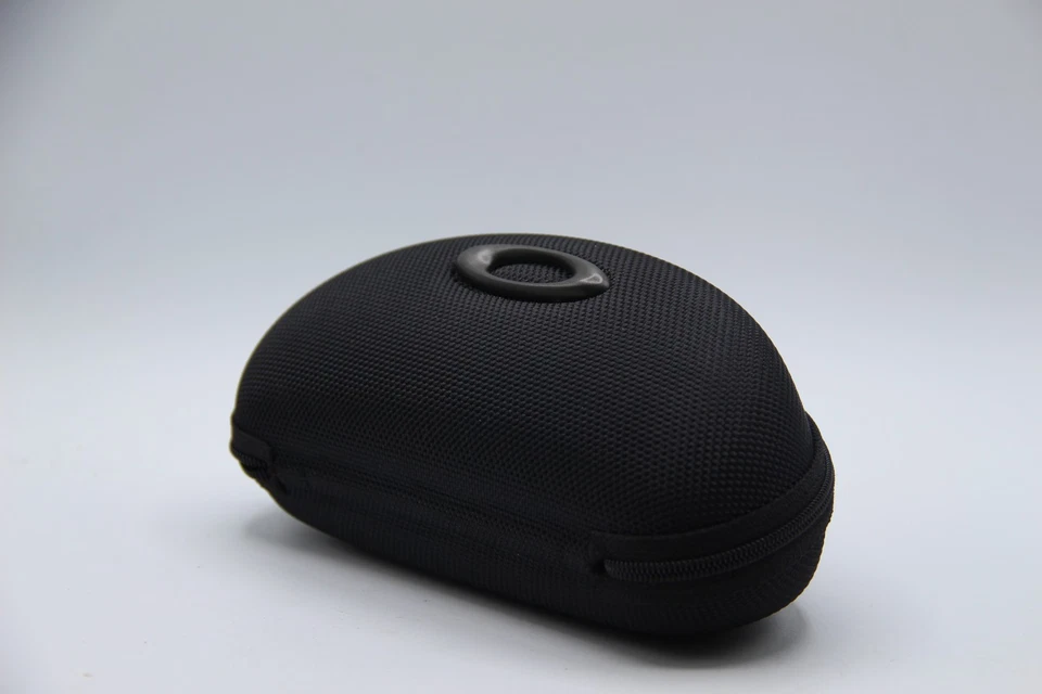 NEW OAKLEY BLACK LARGE ZIPPER COMPARTMENT SUNGLASS EYEGLASSES OPTICAL CASE ONLY - Image 2 of 3