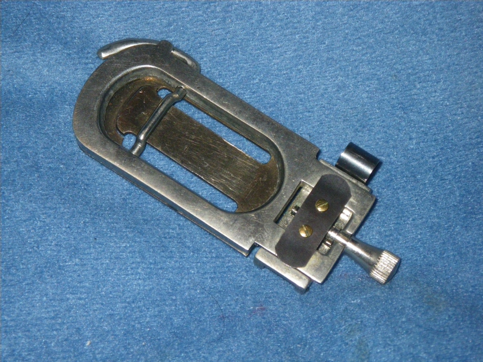 CORDIER L'UNIC MARCA Bb SOPRANO CLARINET REED TRIMMER CLIPPER - MAKES CLEAN CUT