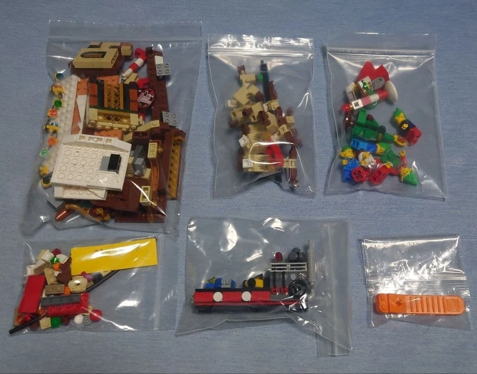 LEGO Creator Expert Santa's Workshop 10245 In 2014 Used Retired Comp W/Manual - Image 4 of 4