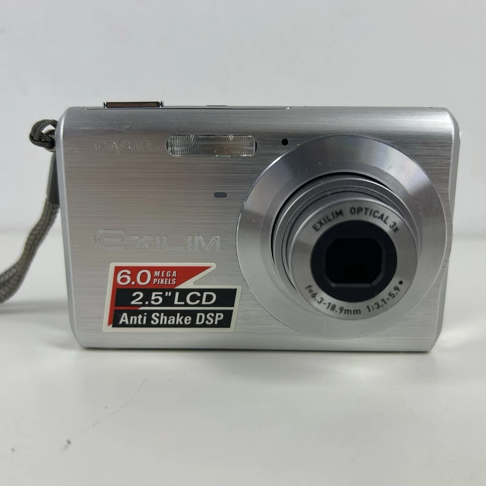 Casio Exilim EX-Z60 6.0MP Silver Digital Camera with Charger & Battery - Image 2 of 4