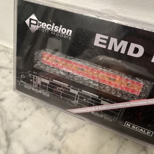 + Precision Craft Models N Scale Southern Pacific EMD E7A #670 Non-Powered Dummy - Picture 3 of 5