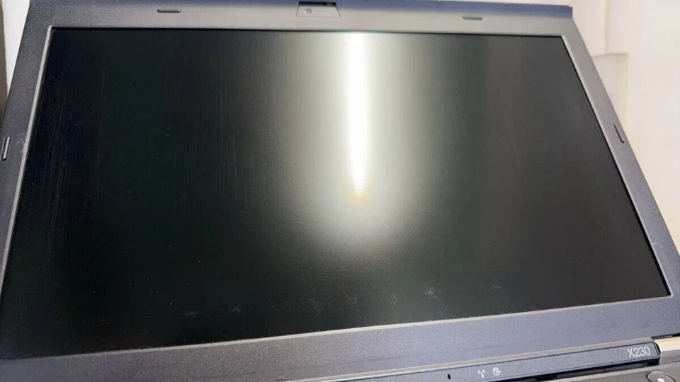 Lenovo ThinkPad X230 Core i5 / 8GB / SSD 128GB / Windows 7 Usado De JP Foto 2 de 4