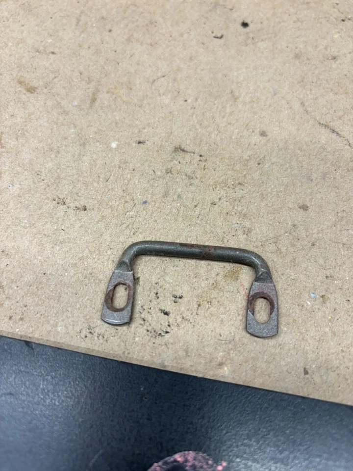 1973 1980 Chevrolet GMC C10 k10 TRAVA DE CAIXA DE LUVAS DE PAINEL STRIKER FECHO LINK K25 - Imagem 2 de 4