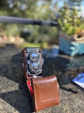 Rolleiflex F2.8F Planar 80mm V I/II TLR Camera with Carrying Case UNTESTED