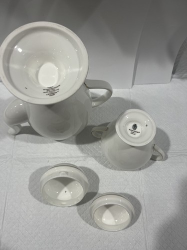 Wedgwood Cavendish R4680 10 1/2” Tall Coffee Pot With Sugar Bowl - Picture 10 of 12