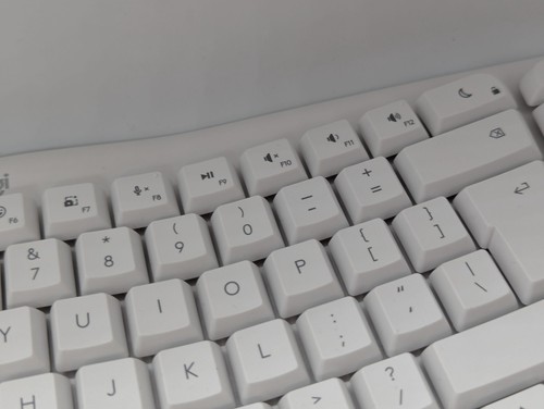 Logitech Wave Keys for Mac wireless ergonomic keyboard palm Bluetooth UK white - Picture 8 of 19