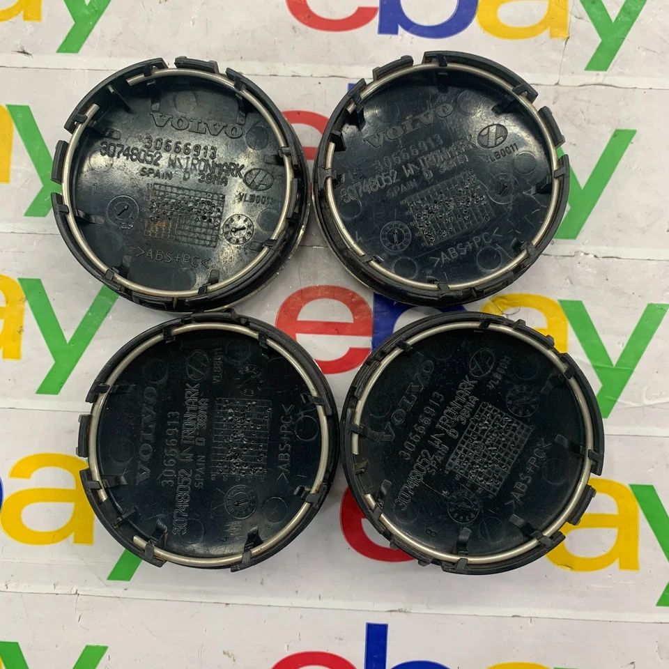 Juego de tapacubos centrales Volvo C30 C70 S40 S60 S80 V50 V70 Xc70 Xc90 1998-2010 99 00 Foto 2 de 4