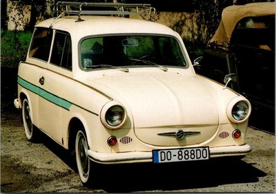 TRABANT 600 KOMBI 4x6 automobile Postcard