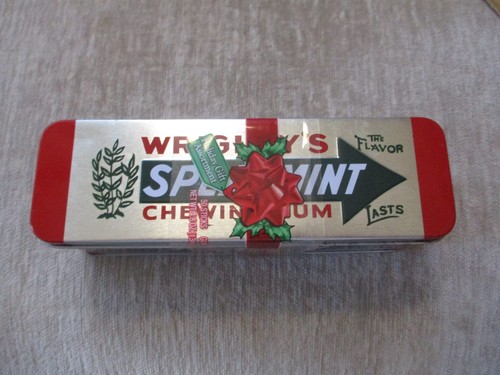 Wrigley's SPEARMINT Chewing Gum Tin w/ Juicy Fruit, Doublemint & Spearmint Gum - Picture 6 of 13