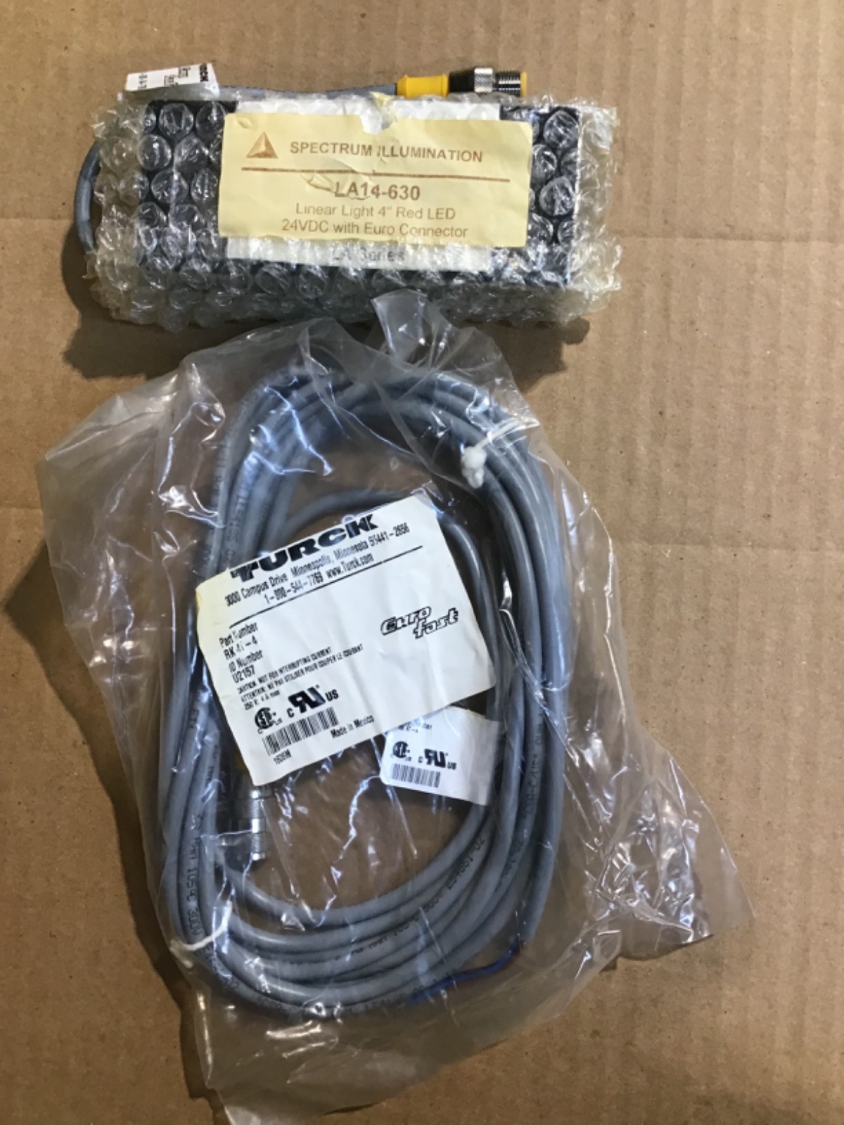 TURCK LA14-630 LINEAR LIGHTING UNIT/ RK4T-4 CORDSET NEW IN PACKAGE