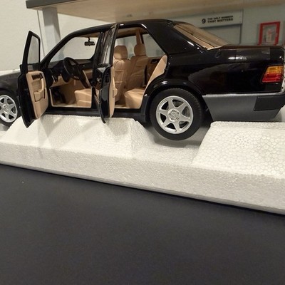 Norev 1990 Mercedes-Benz E Class 500E (W124) Black 1:18 LIMITED