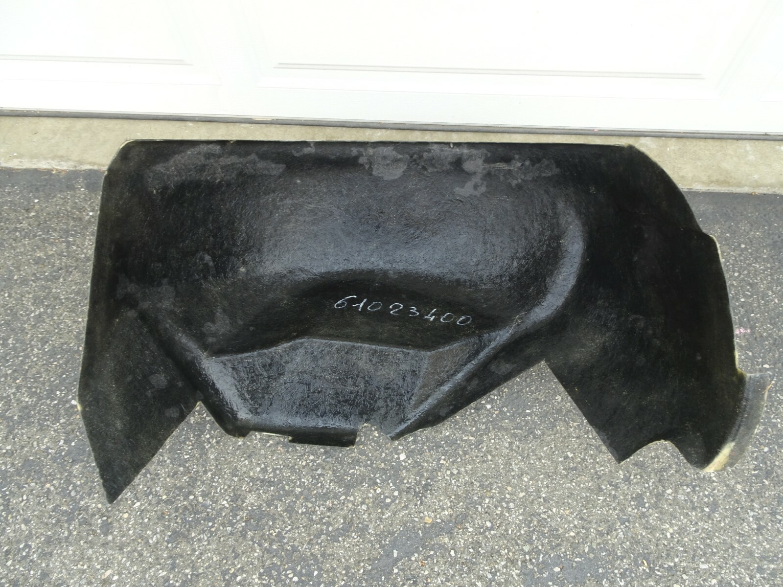 FERRARI 512  84  BBI FRONT RIGHT FENDER INNER LINER OEM FERRARI PARTS 610 234 00