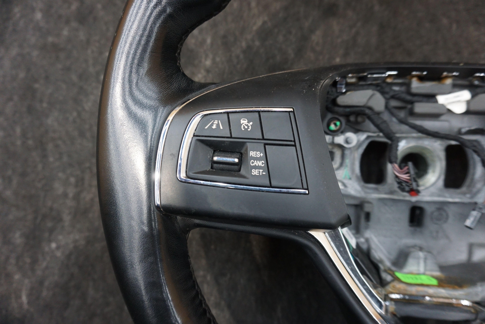 Driver Steering Wheel Leather 670112405 Maserati Quattroporte S M156 2017+ *Note