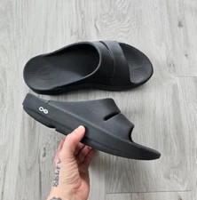 OOFOS | OOah Recovery black monochrome sporty athleisure slides sandals | WMS 9