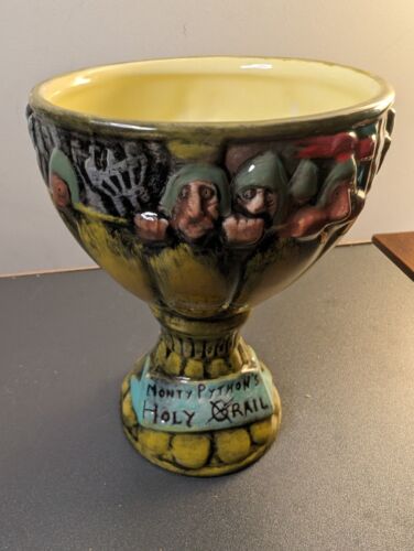 Monty Python's Keramik Heiliger Gral Film Promo gelbe Tasse Becher 6 Zoll Vintage