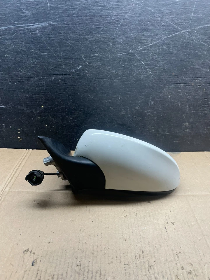 2009 to 2011 BMW 328i 335i Left Driver Lh Side View Door Mirror OEM R4172 DG - Image 4 of 4