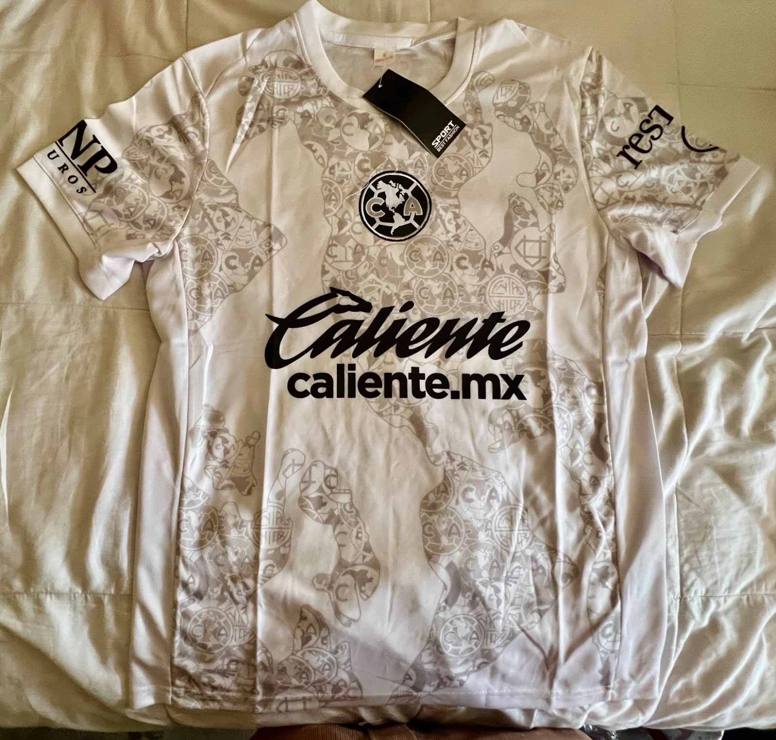 Club América (Liga MX) Soccer JERSEY Mexico size Small Brand New in bag