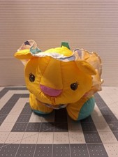 Fisher Price Jungle Friends Puffalump Lion Rattle plush