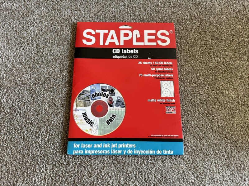 Staples CD Labels 20 Sheets Can Make 40 Labels 