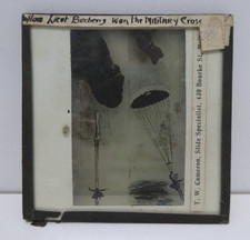 ANTIQUE LIEUT BURBERRY MILITARY CROSS PARACHUTE GLASS MAGIC LANTERN PHOTO SLIDE
