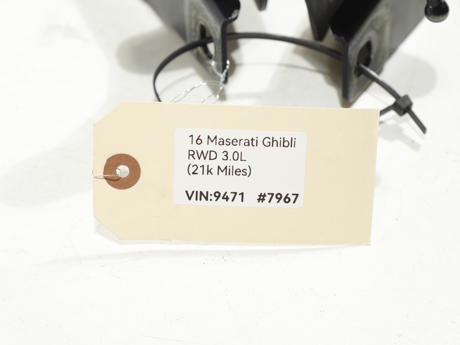Maserati Ghibli 2014-2020 Front Right Hood hinge