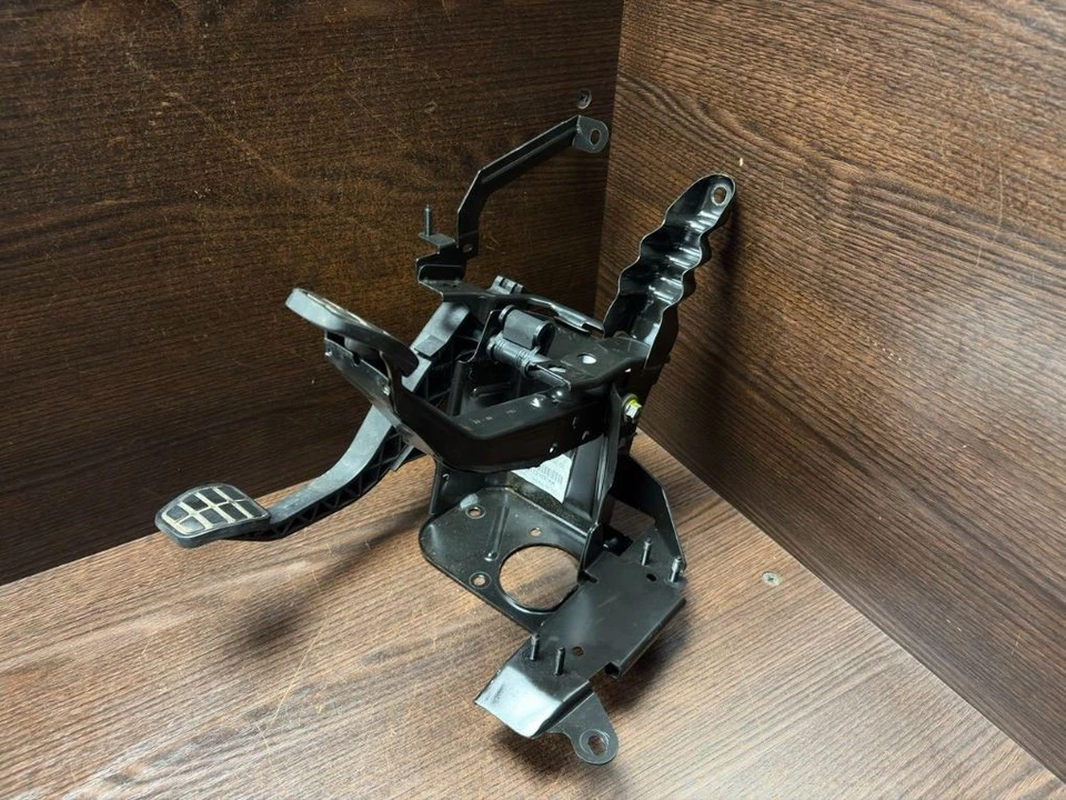 VW POLO (6V2) (11.95-07.06) Pedali, Altro W06N1721031AK Foto 2 de 4