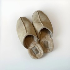 UGG Womens Pearle Cream Suede Scuff SLIPPER Size 10