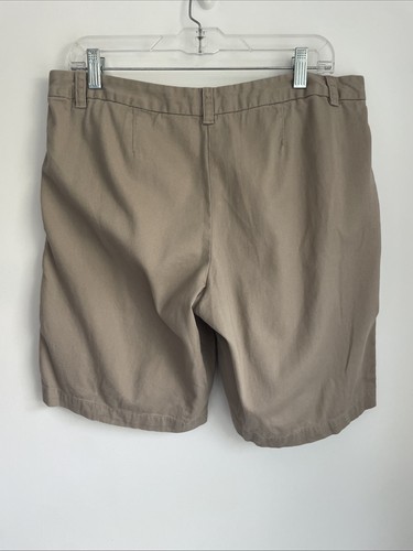 Bermuda Topolino Disney Parks taglia 12 kaki 100% cotone kaki usato in ottime condizioni - Foto 2 di 3