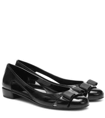 サンダル・ミュール SALVATORE FERRAGAMO VARA JELLY SHOES NIB NEW Salvatore Ferragamo Vara Jelly black pool rubber