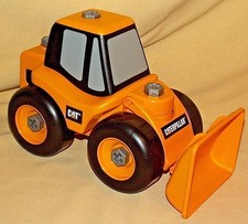 CAT CATERPILLAR HARD PLASTIC BUILDABLE SCREWS...
