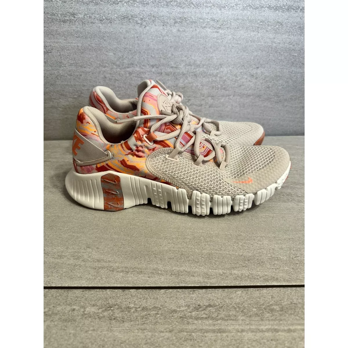 nike free metcon 4 desert sand